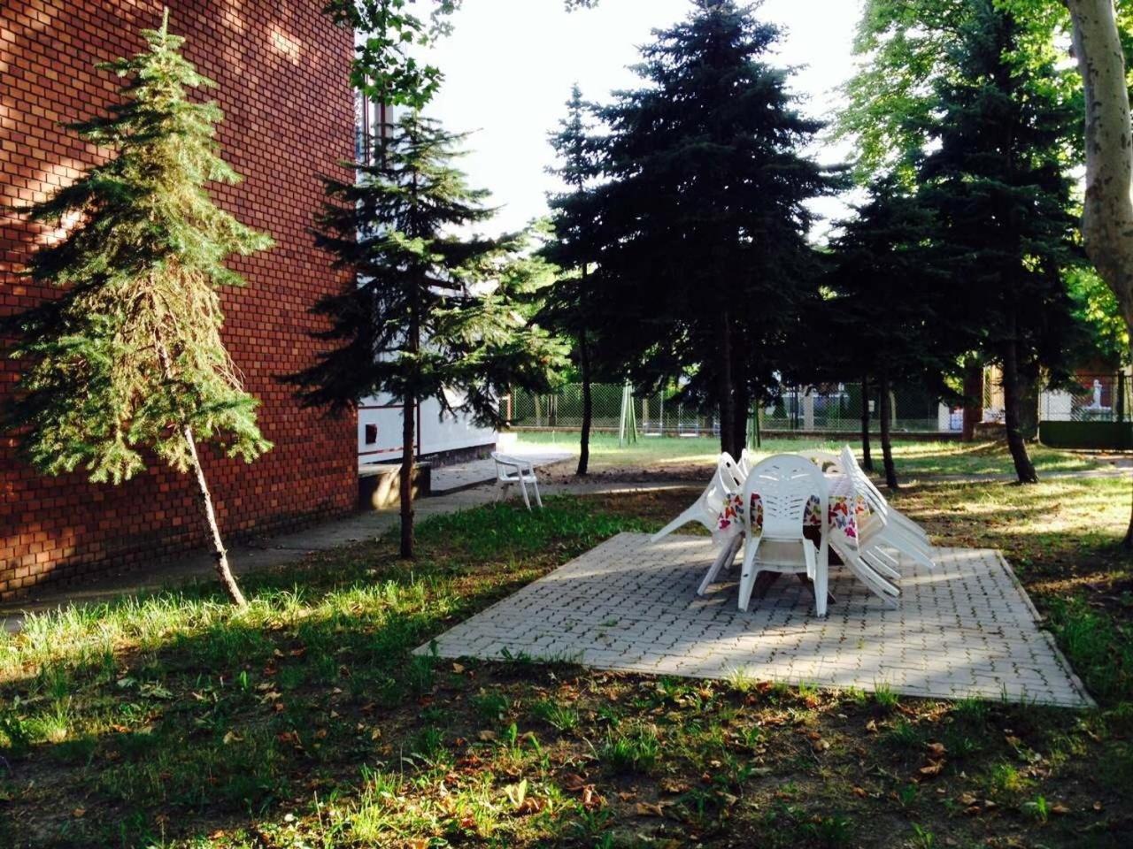Отель Matroz Шиофок Экстерьер фото